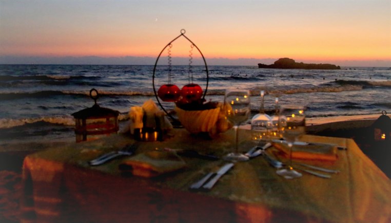 Romantic Dinner at Edde Sands